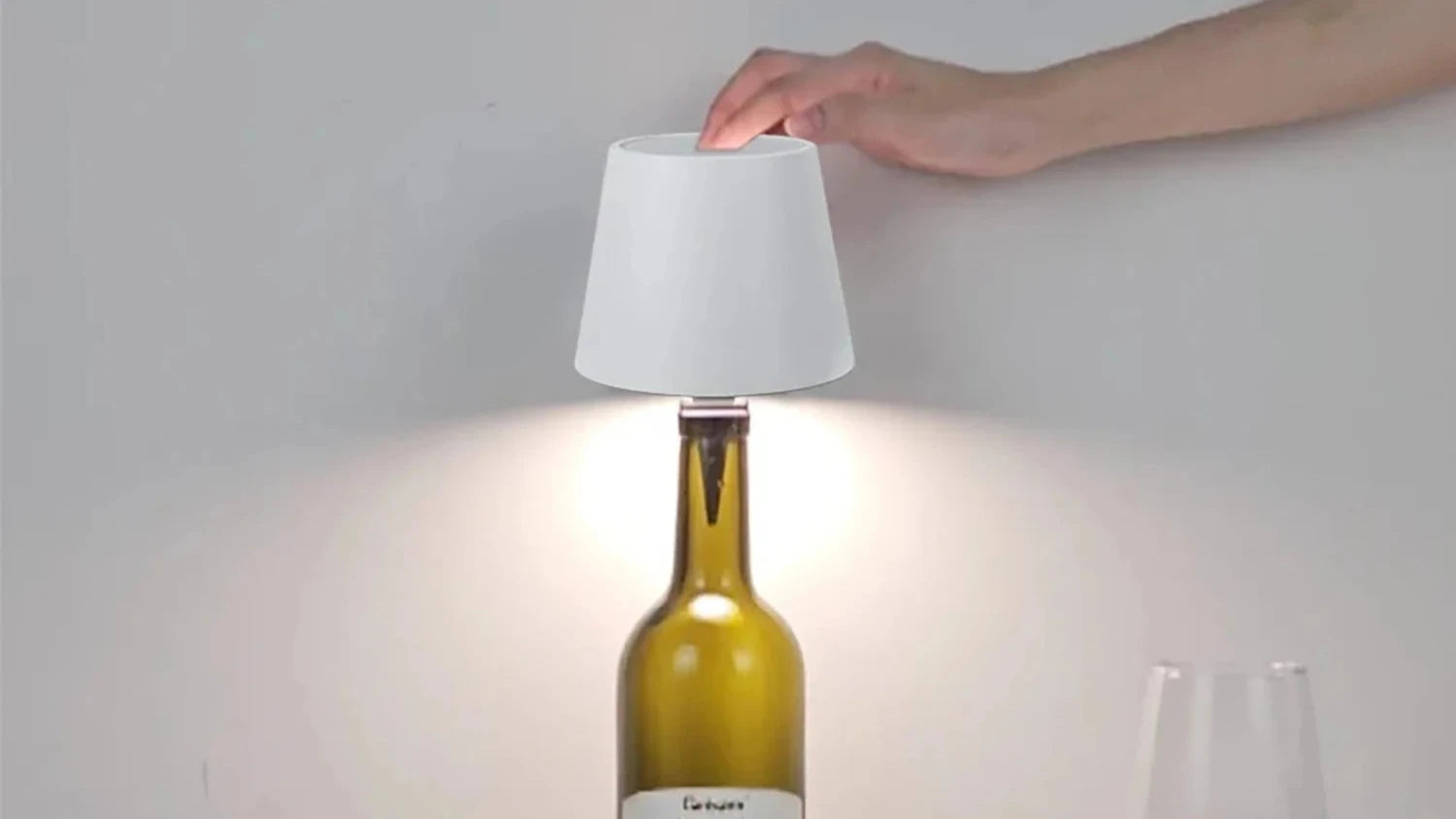 Signature LED Wireless Bottle Lamp - Vita Luce