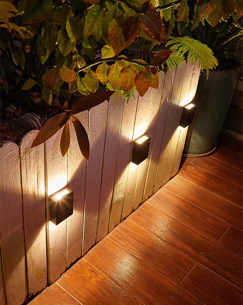 Outdoor Solar LED Wall Light - Vita Luce